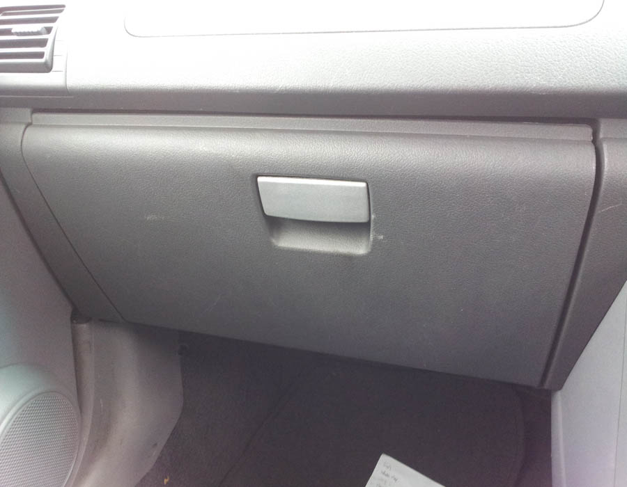 Proton Savvy Style glove-box-handle